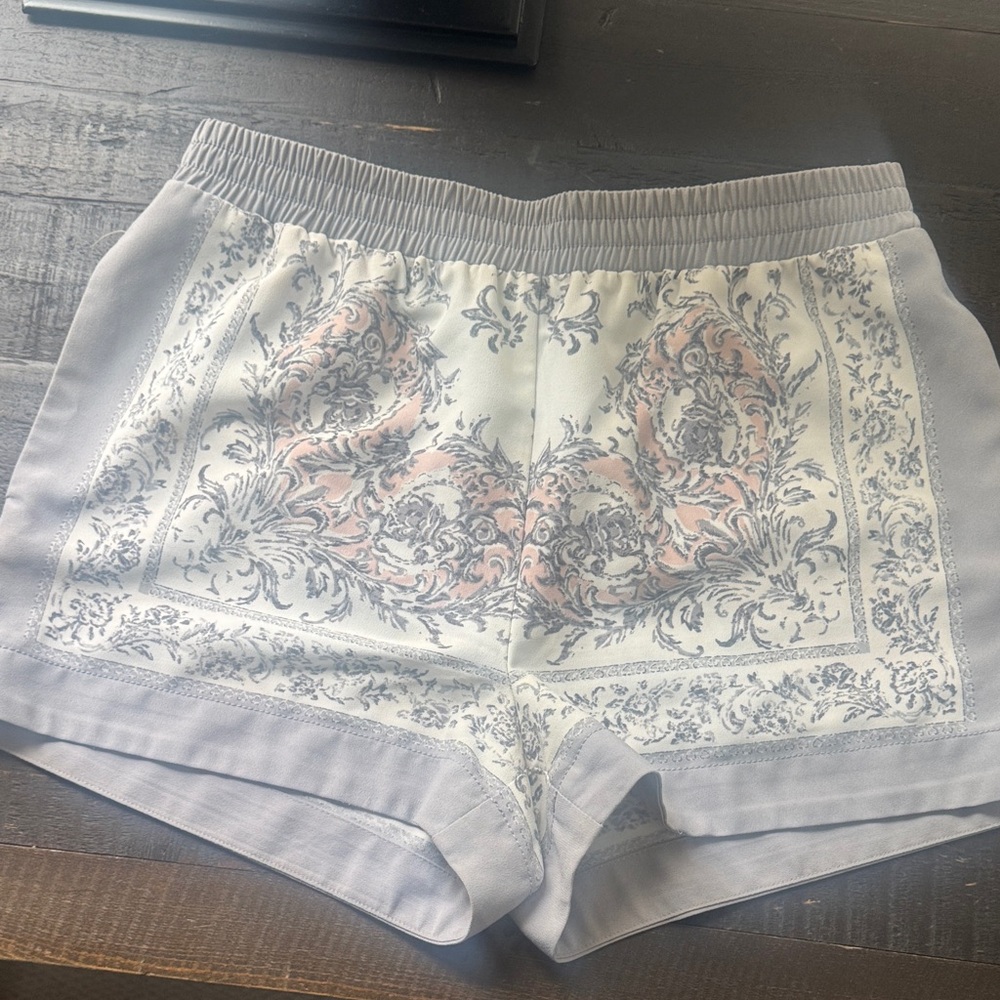 BCBGMaxAzria Gray and Cream Patterned Shorts